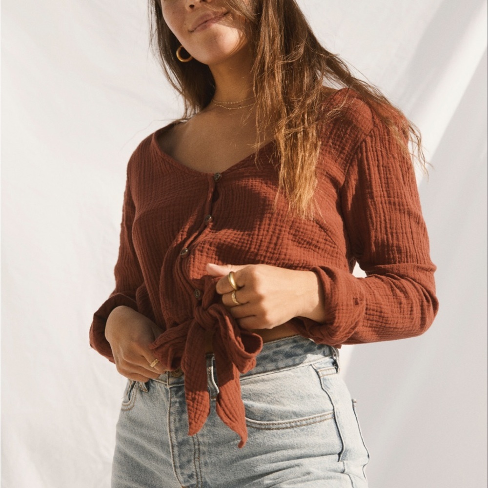 Rhythm Rust Button-Up Top - Picture 3 of 4